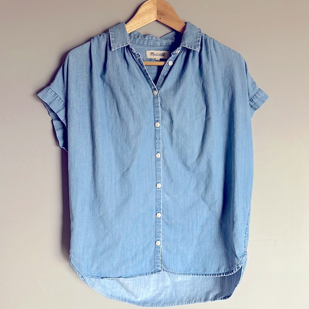 Madewell boxy denim colored button up XS